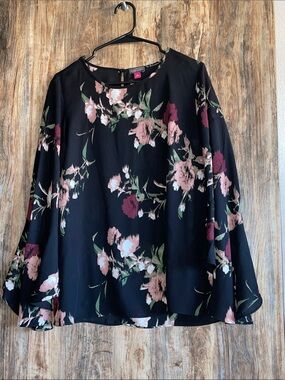 Ava & Grace Black Floral Bell Sleeve Blouse